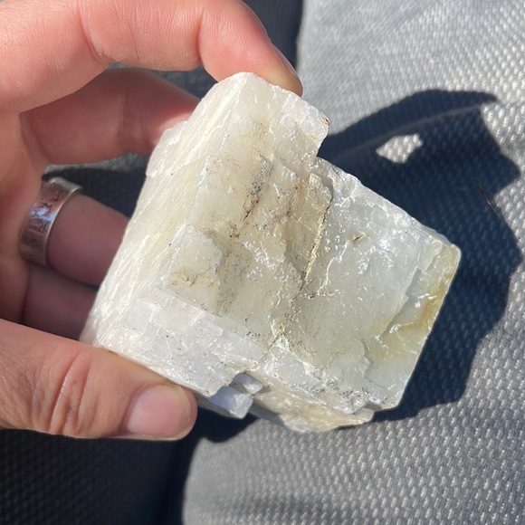 Gorgeous RAW Calcite CRYSTAL - sustainably mined on Vancouver Island, BC - Picture 5 of 6